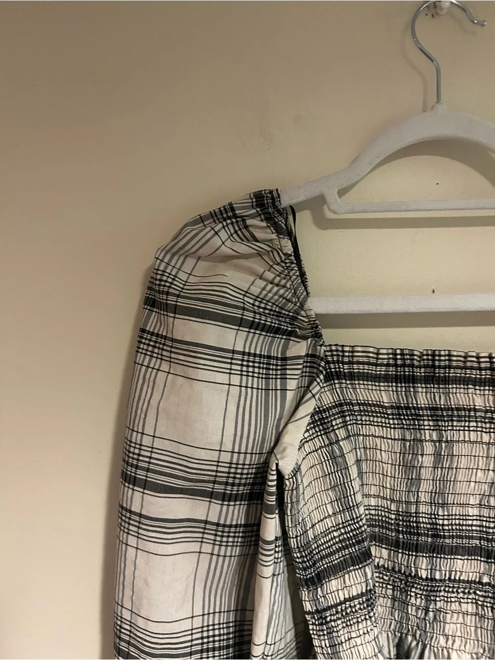 Zara Cream and Black Plaid Puff Sleeve Top Sz Med